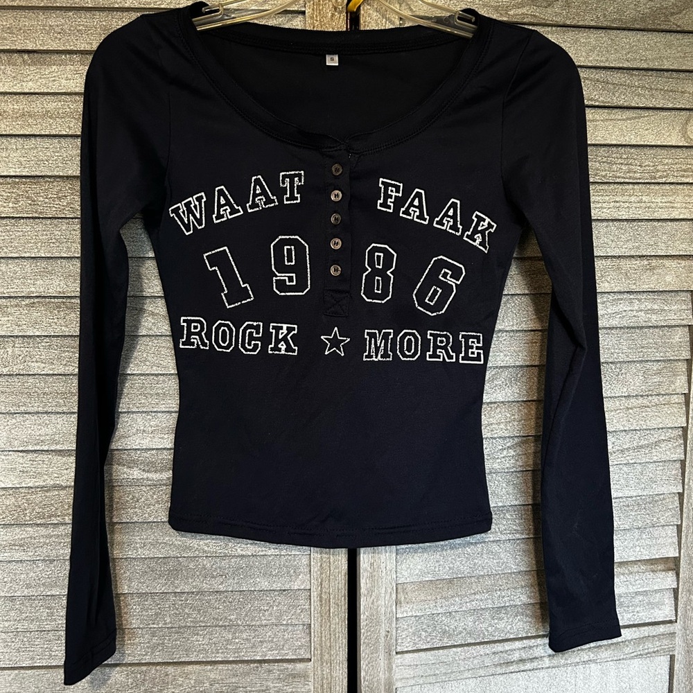 WAAT FAAK 1986 Navy Blue Long Sleeve 1/4 Button up Top Blouse Woman’s Size Small